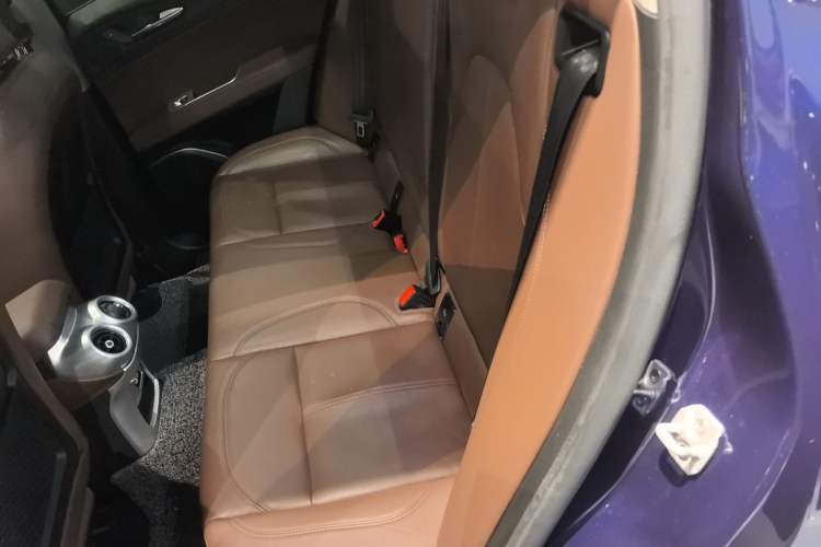 Used Alfa Romeo Stelvio 2017 2.0T 280HP Luxury Edition Left Rear Seat