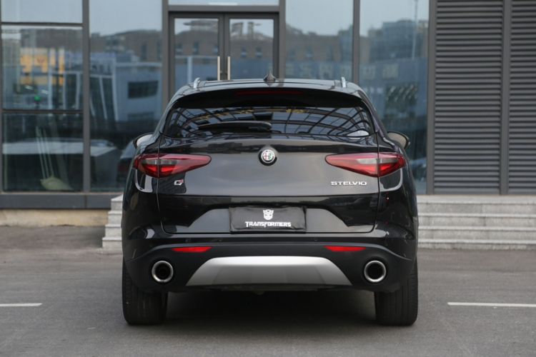 Used Alfa Romeo Stelvio 2017 2.0T 200HP Luxury Edition Exterior 3
