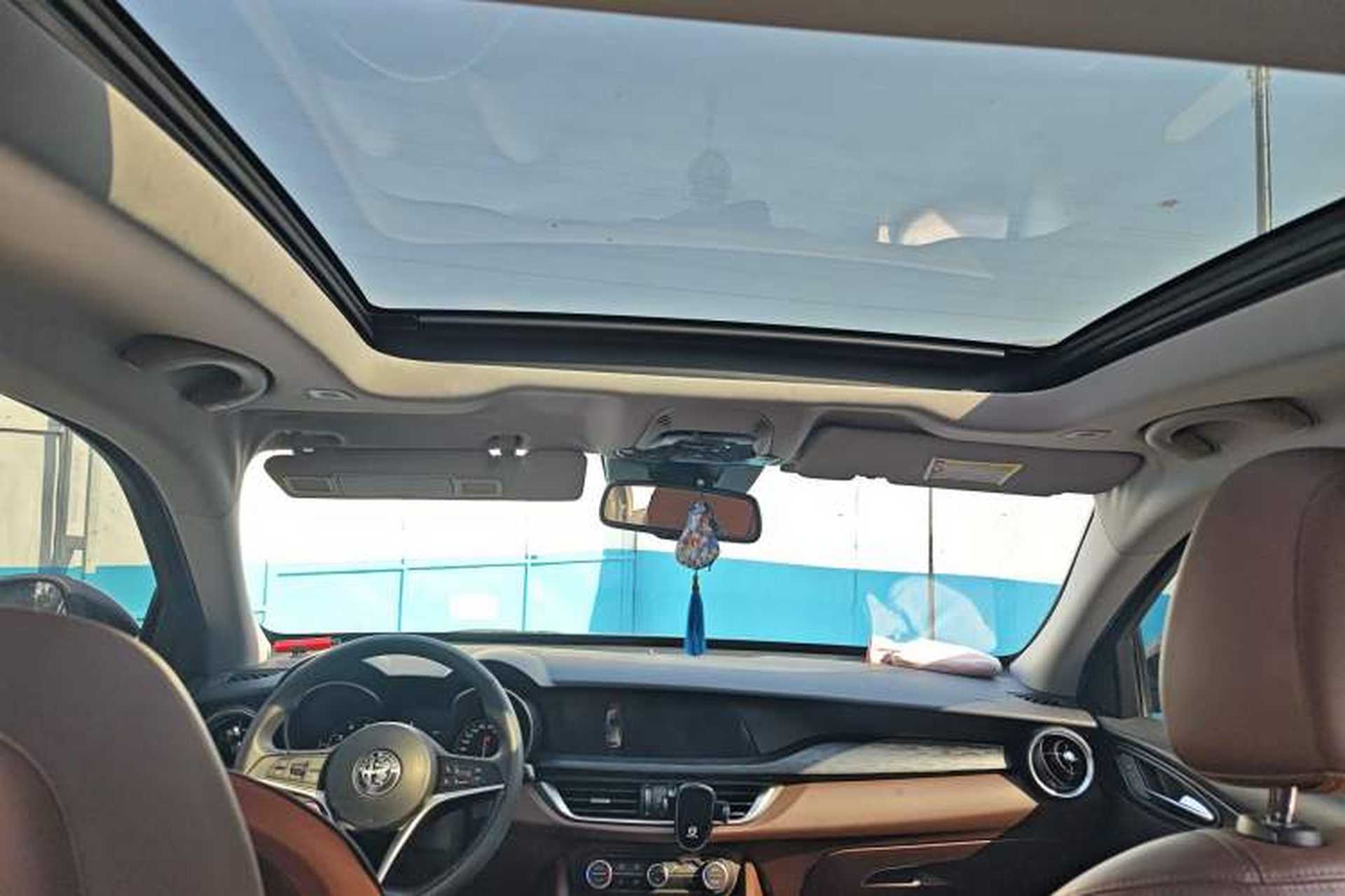 Used Alfa Romeo Stelvio 2017 2.0T 200HP Elite Edition Headliner