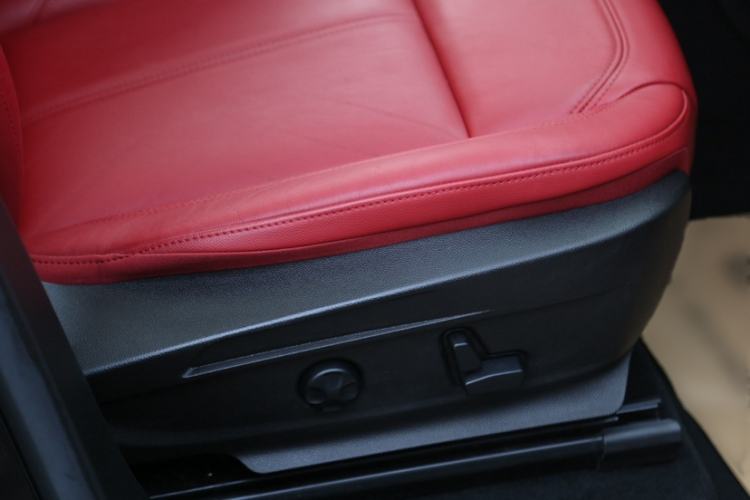 Used Alfa Romeo Stelvio 2017 2.0T 200HP Luxury Edition Left Front Seat