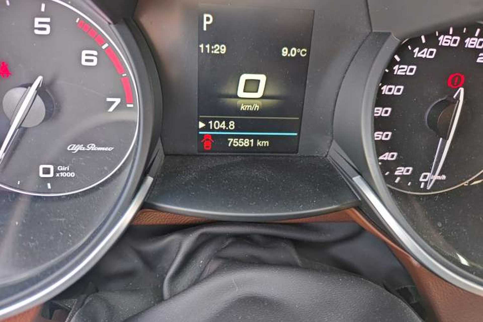 Used Alfa Romeo Stelvio 2017 2.0T 200HP Elite Edition Odometer Close Up