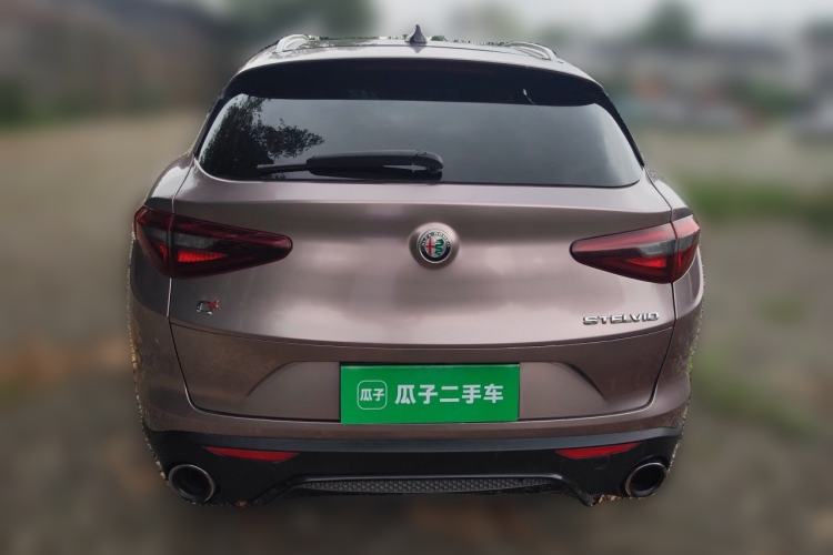Used Alfa Romeo Stelvio 2017 2.0T 280HP Luxury Edition Rear