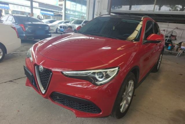Used Alfa Romeo Stelvio 2017 2.0T 200HP Luxury Edition