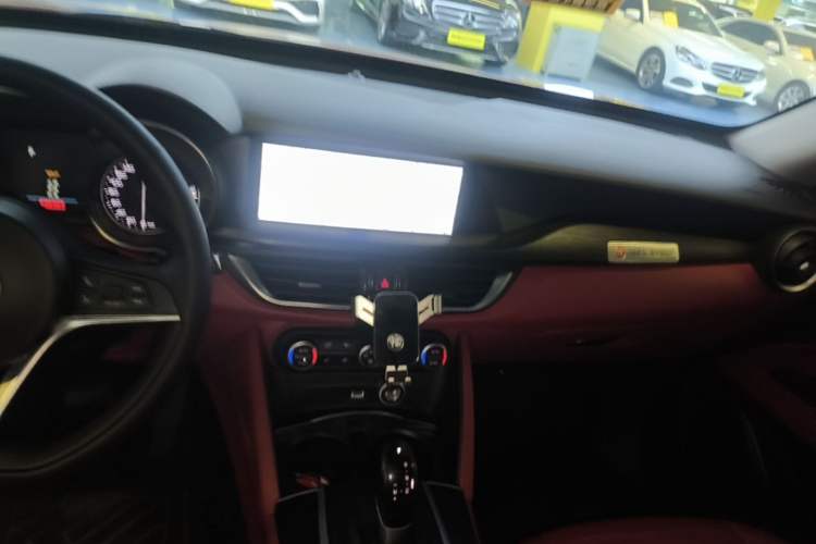 Used Alfa Romeo Stelvio 2017 2.0T 200HP Elite Edition Audio And AC Panel