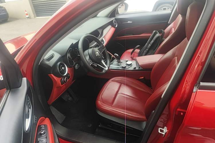 Used Alfa Romeo Stelvio 2017 2.0T 200HP Elite Edition Driver Seat
