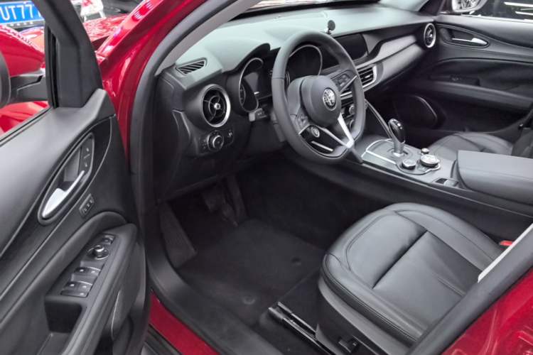 Used Alfa Romeo Stelvio 2017 2.0T 200HP Elite Edition Driver Seat