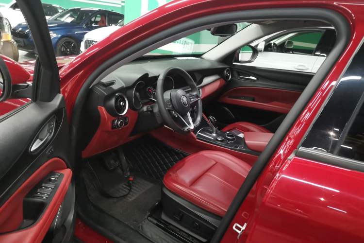 Used Alfa Romeo Stelvio 2017 2.0T 200HP Elite Edition Driver Seat