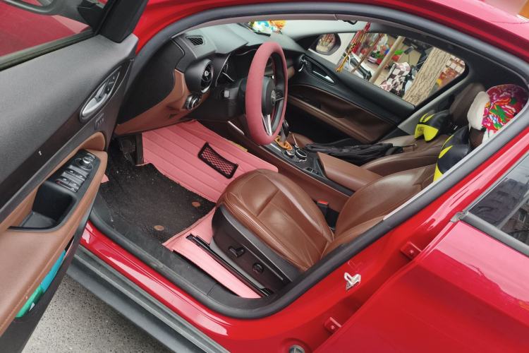 Used Alfa Romeo Stelvio 2017 2.0T 200HP Elite Edition Driver Seat