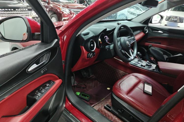 Used Alfa Romeo Stelvio 2017 2.0T 200HP Elite Edition Driver Seat