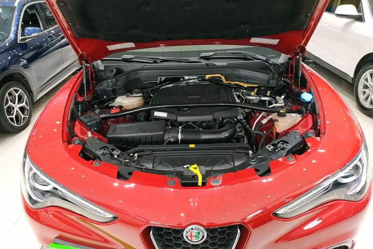 Used Alfa Romeo Stelvio 2017 2.0T 200HP Elite Edition Engine Bay
