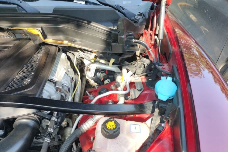 Used Alfa Romeo Stelvio 2017 2.0T 280HP Luxury Edition Engine Bay Left