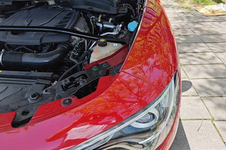 Used Alfa Romeo Stelvio 2017 2.0T 200HP Luxury Edition Engine Bay Left