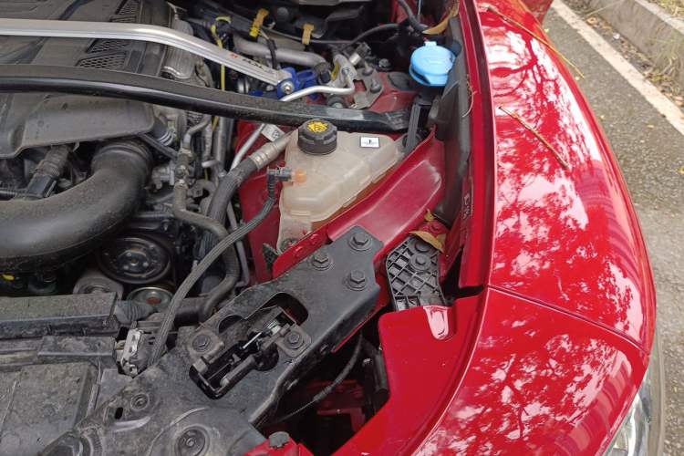 Used Alfa Romeo Stelvio 2017 2.0T 200HP Elite Edition Engine Bay Left