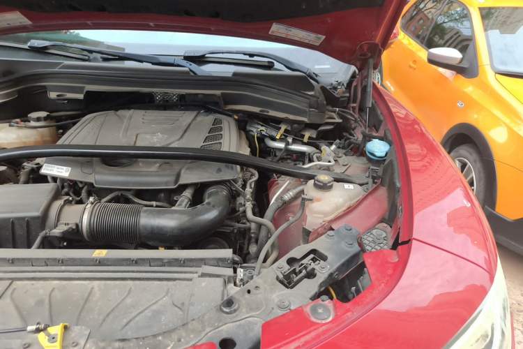 Used Alfa Romeo Stelvio 2017 2.0T 200HP Luxury Edition Engine Bay Left