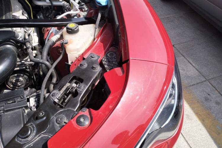 Used Alfa Romeo Stelvio 2017 2.0T 200HP Luxury Edition Engine Bay Left