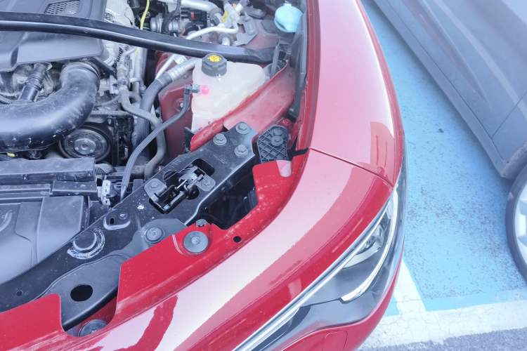 Used Alfa Romeo Stelvio 2017 2.0T 200HP Elite Edition Engine Bay Left