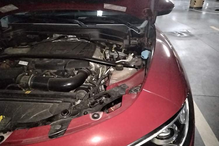 Used Alfa Romeo Stelvio 2017 2.0T 200HP Elite Edition Engine Bay Left