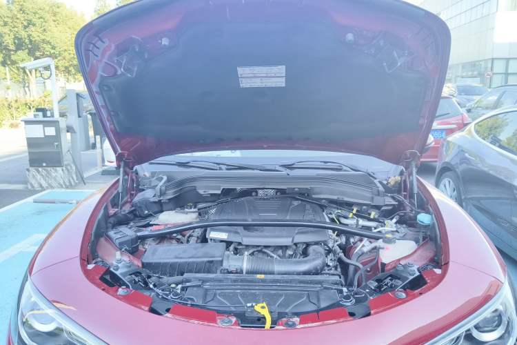 Used Alfa Romeo Stelvio 2017 2.0T 200HP Elite Edition Engine Bay