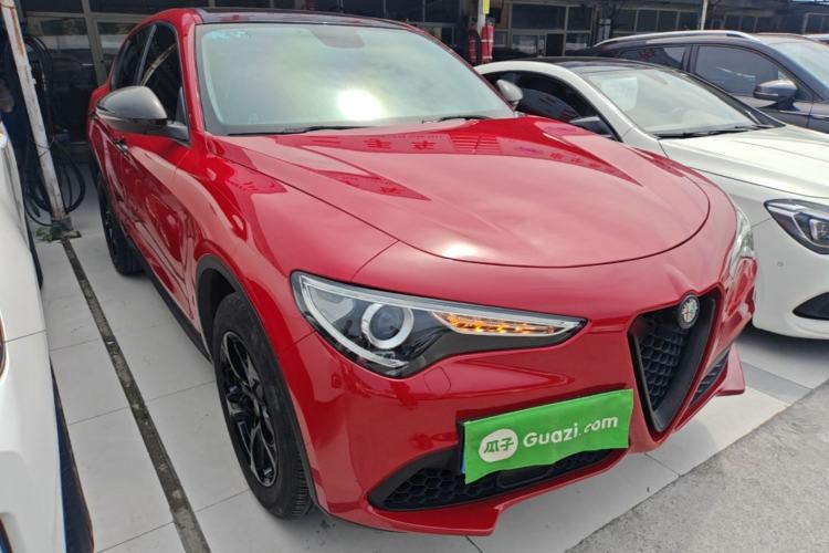 Used Alfa Romeo Stelvio 2017 2.0T 200HP Elite Edition Exterior 1