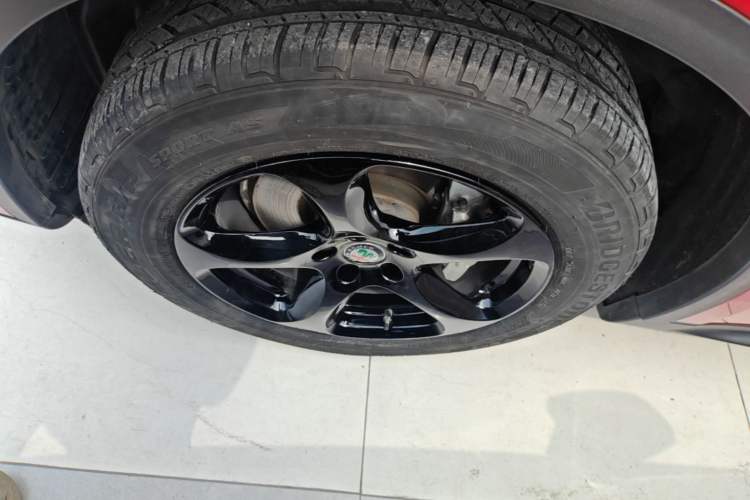 Used Alfa Romeo Stelvio 2017 2.0T 200HP Elite Edition Exterior 4