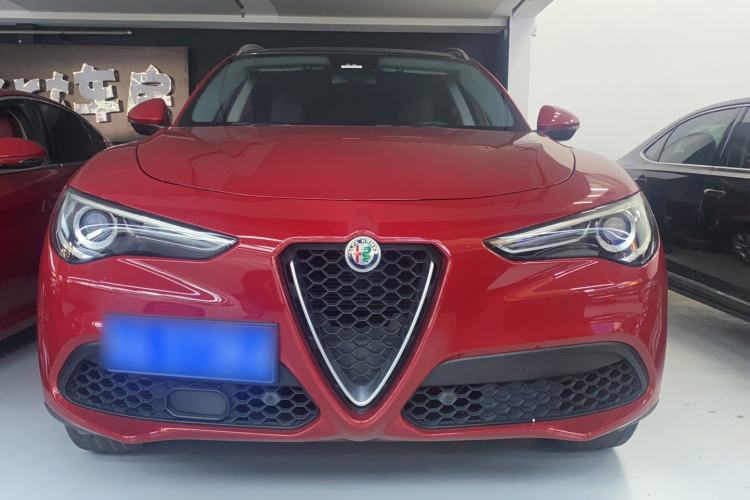 Used Alfa Romeo Stelvio 2017 2.0T 280HP Luxury Edition Exterior 5