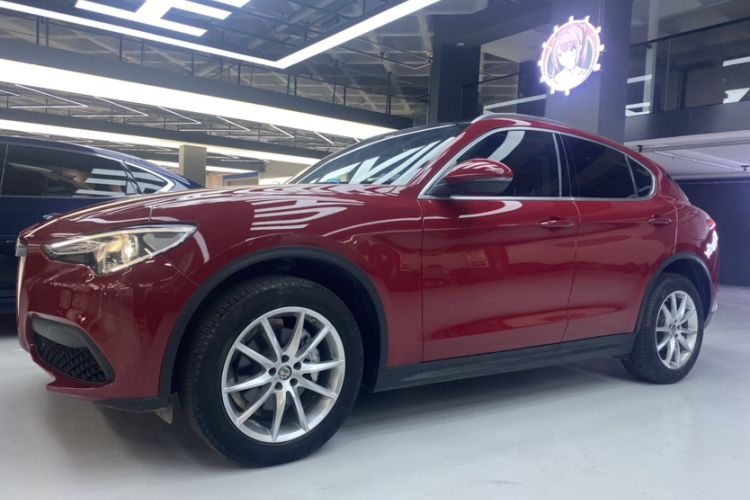 Used Alfa Romeo Stelvio 2017 2.0T 280HP Luxury Edition Exterior 5