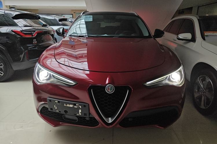 Used Alfa Romeo Stelvio 2017 2.0T 280HP Luxury Edition Front