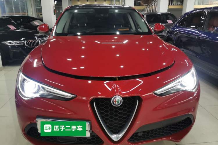 Used Alfa Romeo Stelvio 2017 2.0T 200HP Elite Edition Front