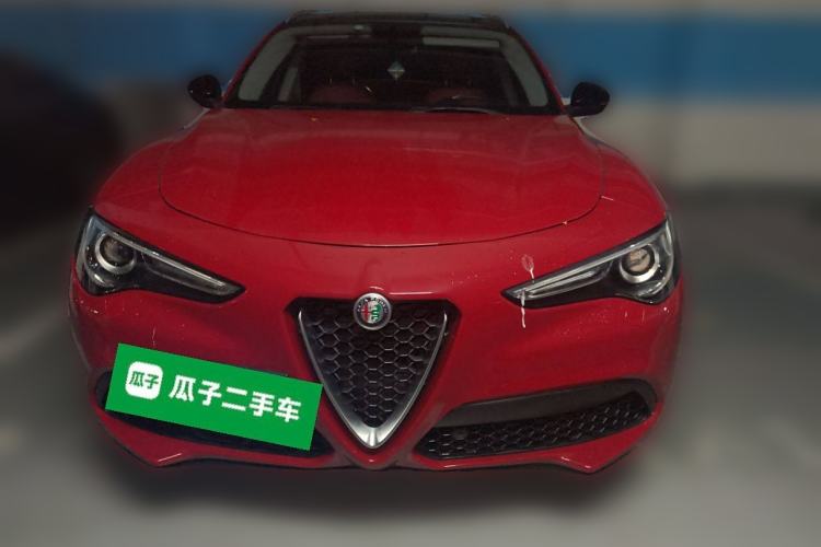 Used Alfa Romeo Stelvio 2017 2.0T 200HP Luxury Edition Front