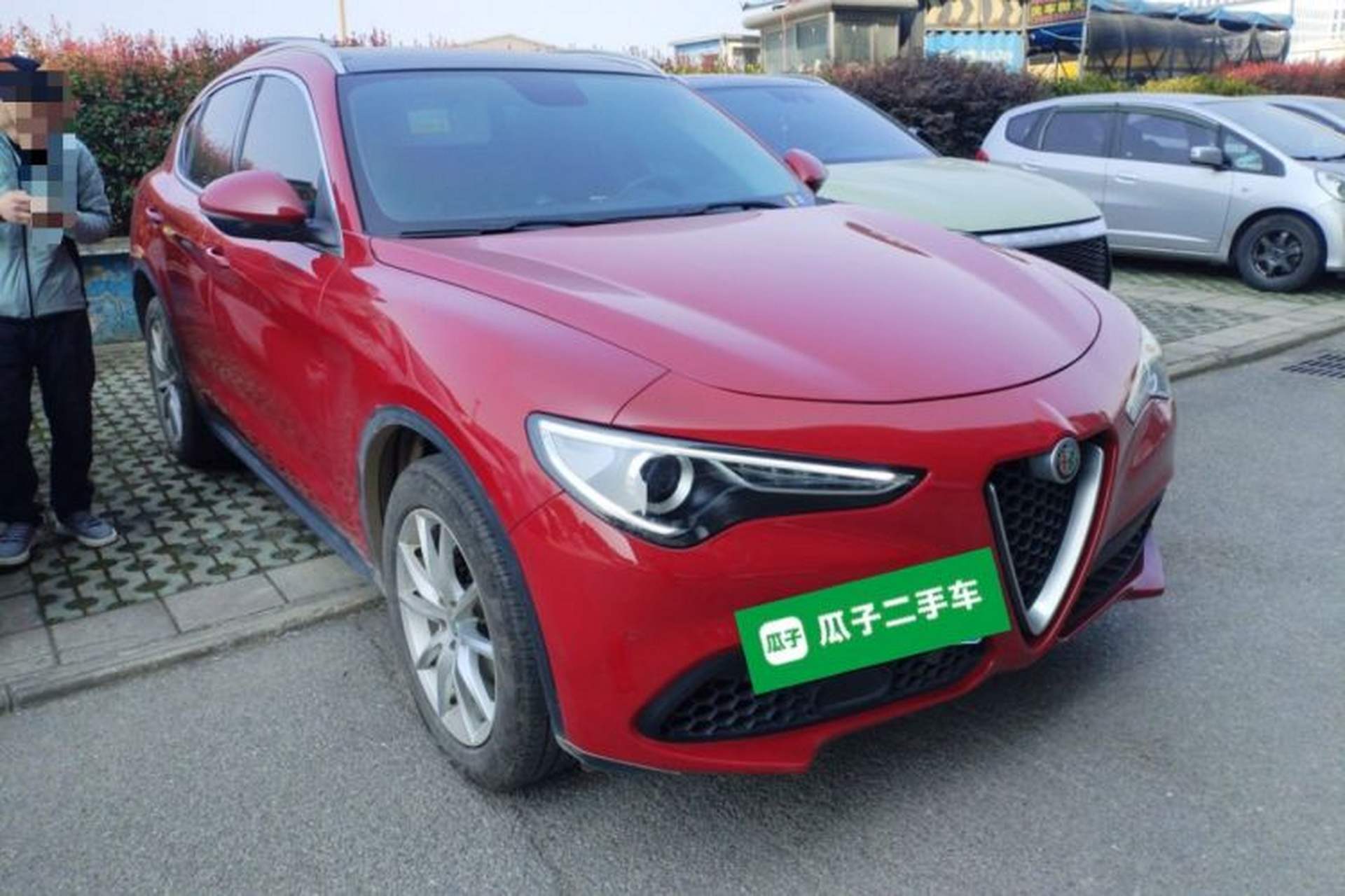 Used Alfa Romeo Stelvio 2017 2.0T 200HP Luxury Edition Front Right 45 Deg