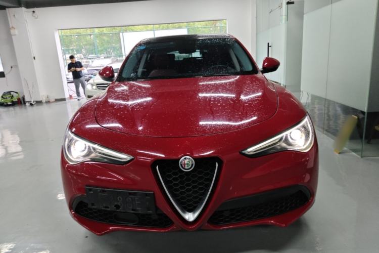 Used Alfa Romeo Stelvio 2017 2.0T 200HP Elite Edition Front