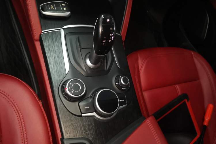 Used Alfa Romeo Stelvio 2017 2.0T 200HP Elite Edition Gear Lever