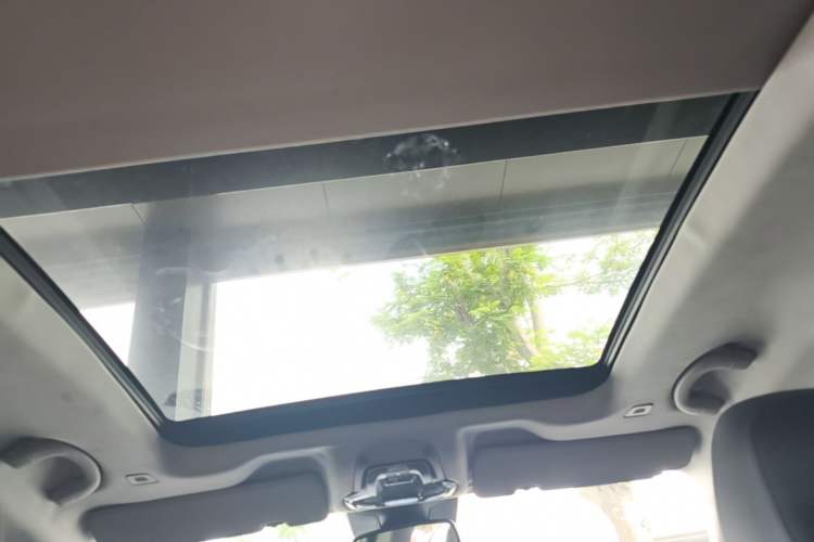 Used Alfa Romeo Stelvio 2017 2.0T 200HP Elite Edition Headliner
