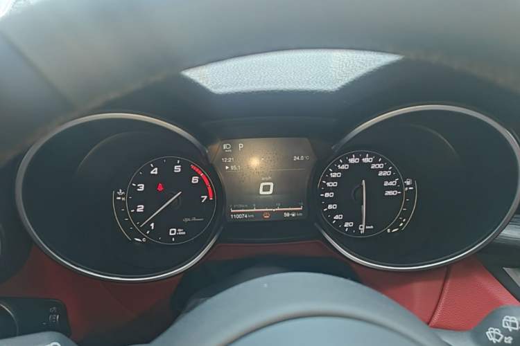 Used Alfa Romeo Stelvio 2017 2.0T 200HP Luxury Edition Instrument Cluster