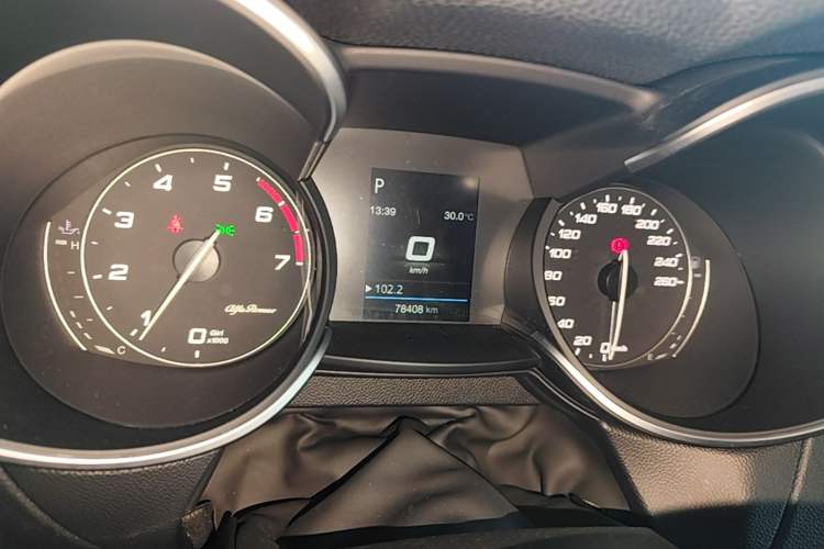 Used Alfa Romeo Stelvio 2017 2.0T 200HP Elite Edition Instrument Cluster