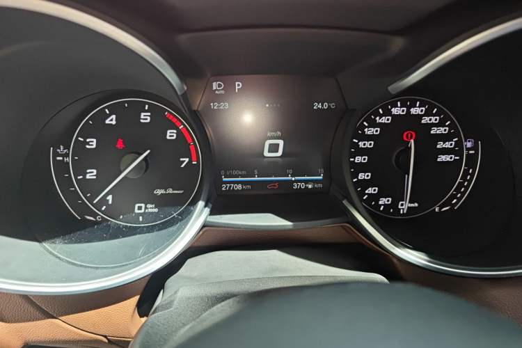 Used Alfa Romeo Stelvio 2017 2.0T 200HP Luxury Edition Instrument Cluster