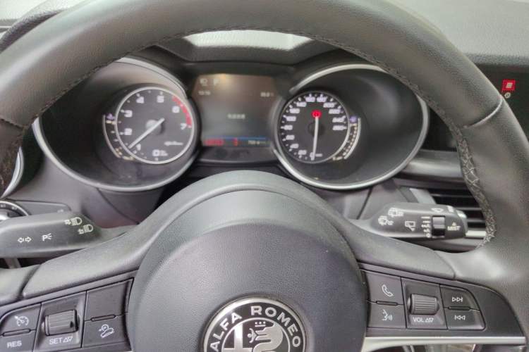 Used Alfa Romeo Stelvio 2017 2.0T 200HP Luxury Edition Instrument Cluster