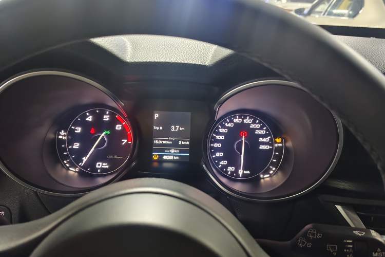 Used Alfa Romeo Stelvio 2017 2.0T 200HP Elite Edition Instrument Cluster