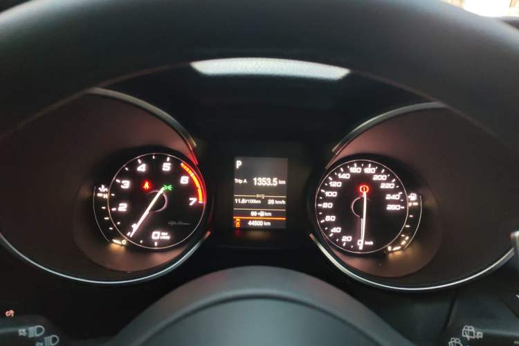 Used Alfa Romeo Stelvio 2017 2.0T 200HP Elite Edition Instrument Cluster