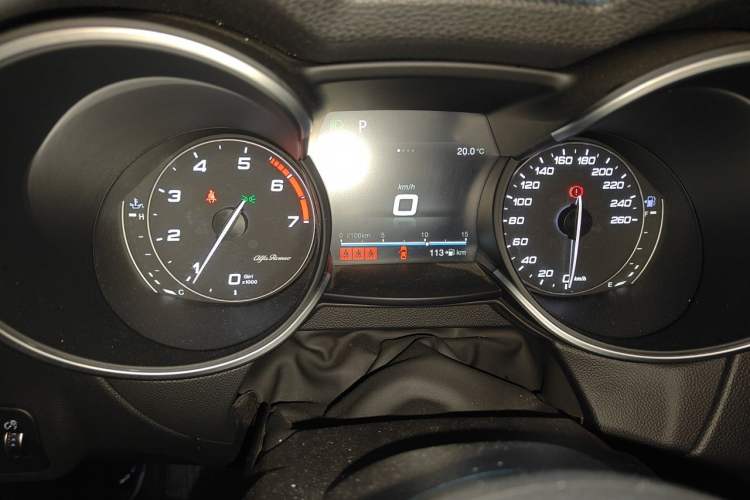 Used Alfa Romeo Stelvio 2017 2.0T 200HP Luxury Edition Instrument Cluster