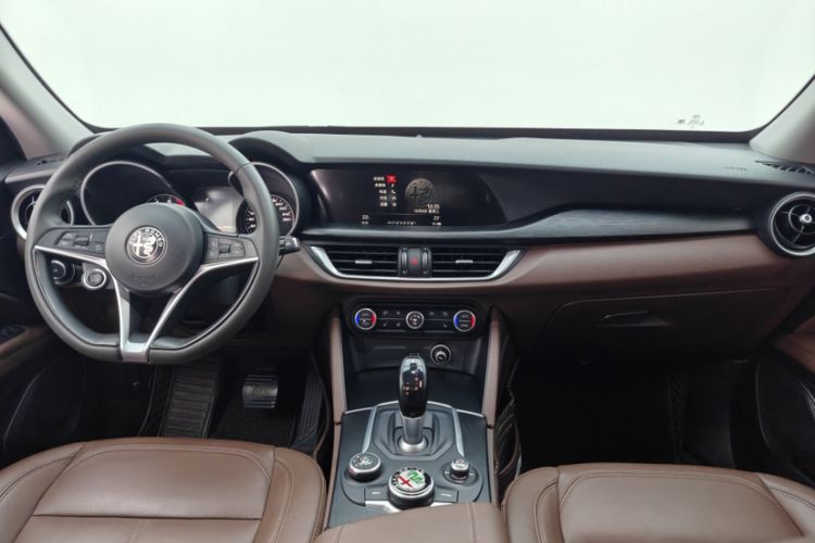 Used Alfa Romeo Stelvio 2017 2.0T 200HP Elite Edition Interior 2