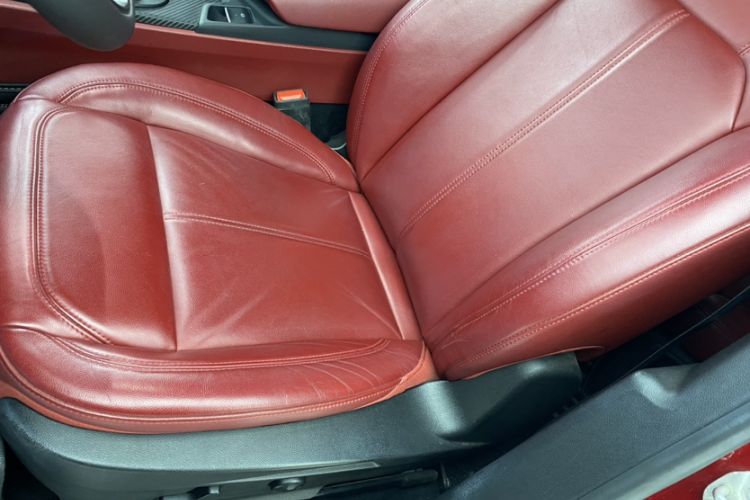 Used Alfa Romeo Stelvio 2017 2.0T 280HP Luxury Edition Interior 3