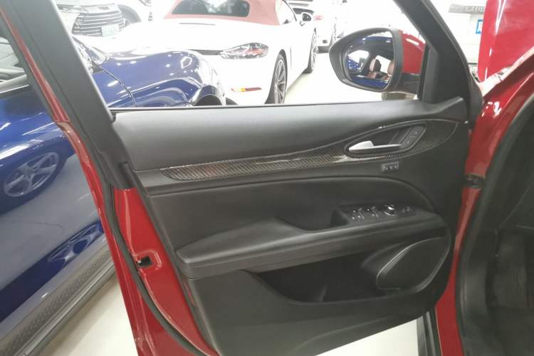 Used Alfa Romeo Stelvio 2017 2.0T 200HP Elite Edition Left Front Door Interior