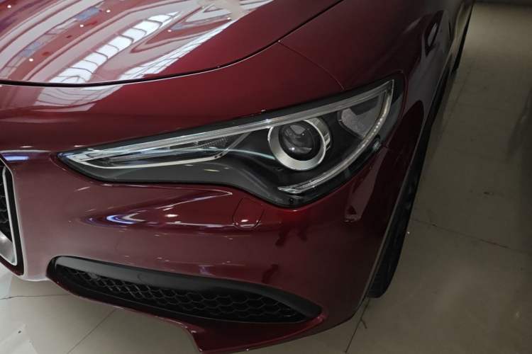 Used Alfa Romeo Stelvio 2017 2.0T 280HP Luxury Edition Left Front Headlight