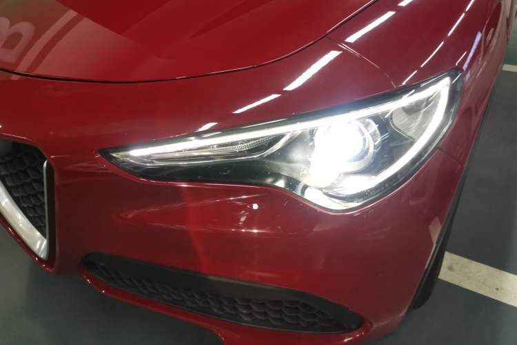 Used Alfa Romeo Stelvio 2017 2.0T 200HP Elite Edition Left Front Headlight