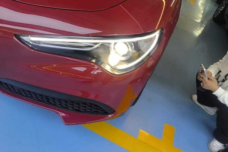 Used Alfa Romeo Stelvio 2017 2.0T 200HP Elite Edition Left Front Headlight