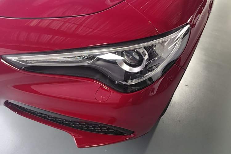 Used Alfa Romeo Stelvio 2017 2.0T 200HP Elite Edition Left Front Headlight