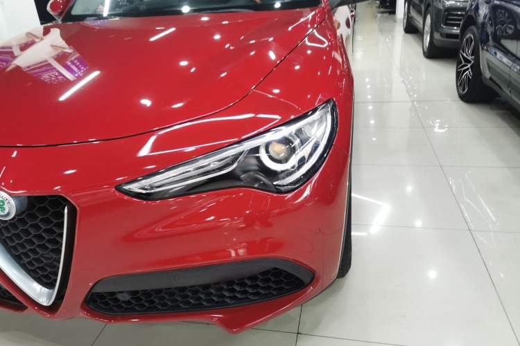 Used Alfa Romeo Stelvio 2017 2.0T 200HP Elite Edition Left Front Headlight
