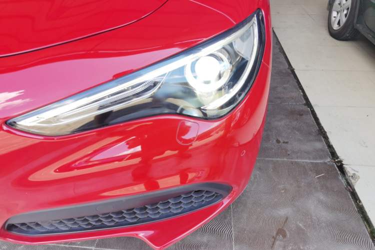 Used Alfa Romeo Stelvio 2017 2.0T 200HP Luxury Edition Left Front Headlight