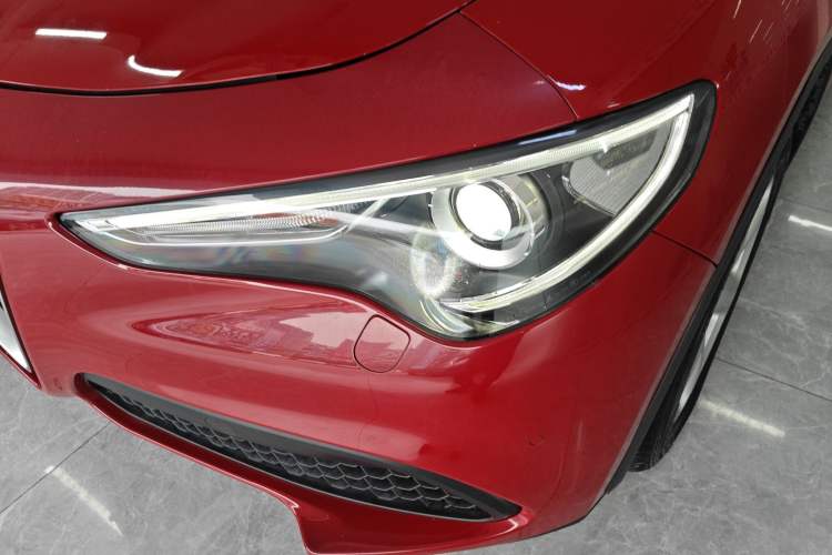 Used Alfa Romeo Stelvio 2017 2.0T 200HP Elite Edition Left Front Headlight